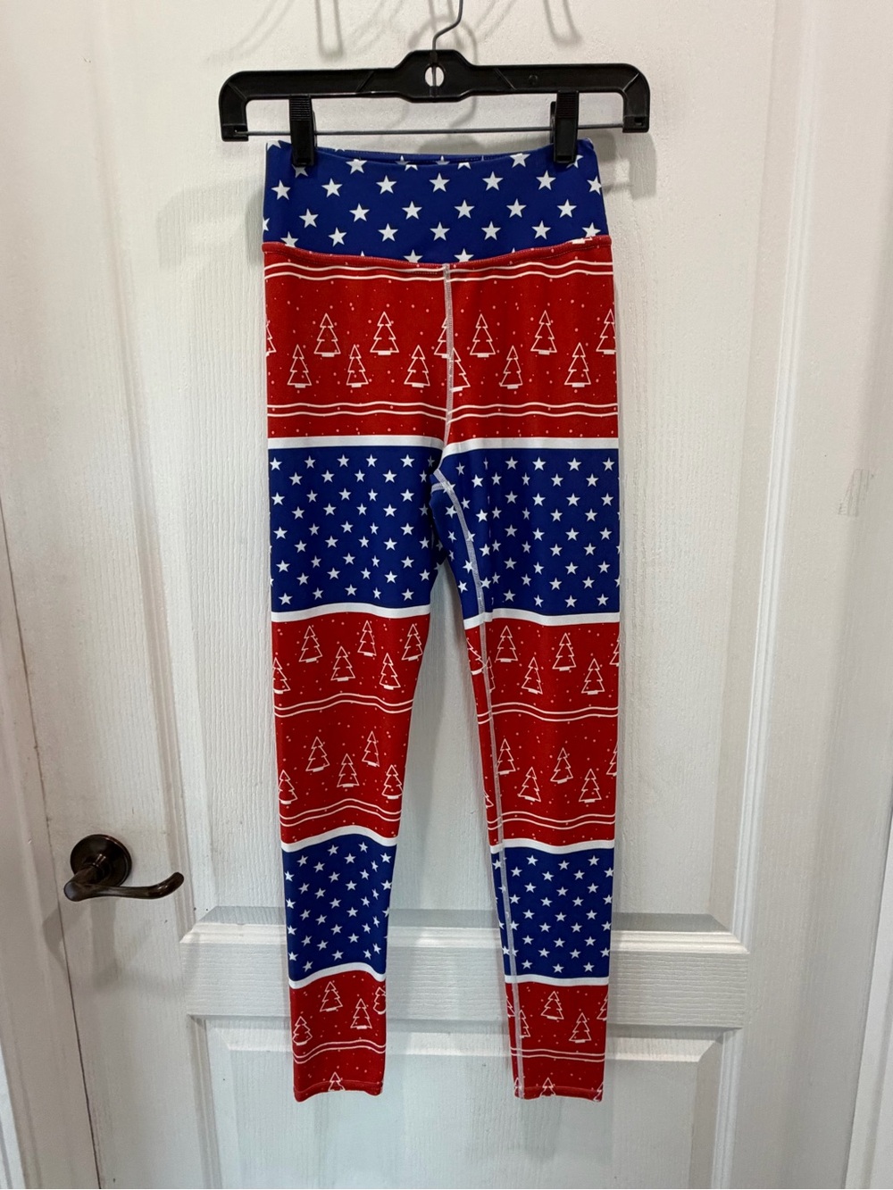 Women’s Red & Blue Holiday Print Leggings